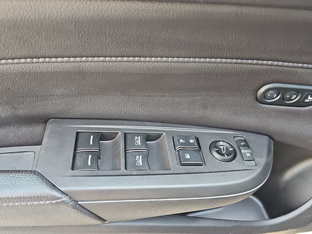 2018 Acura ILX w/Premium Pkg