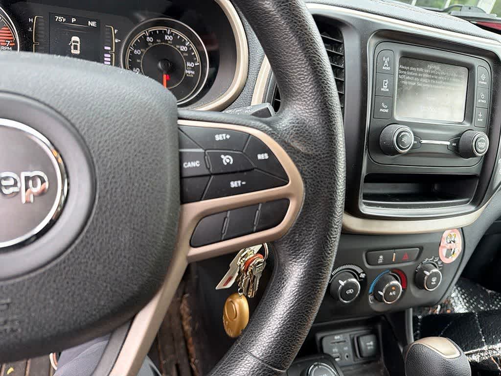 2017 Jeep Cherokee Sport
