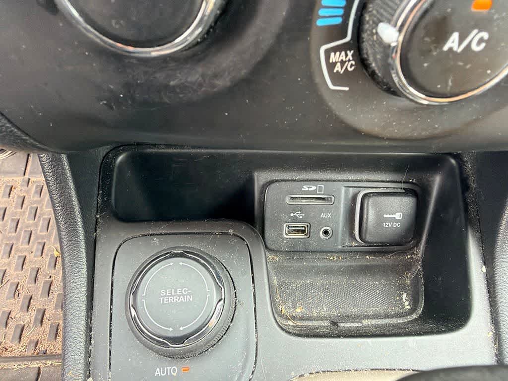 2017 Jeep Cherokee Sport