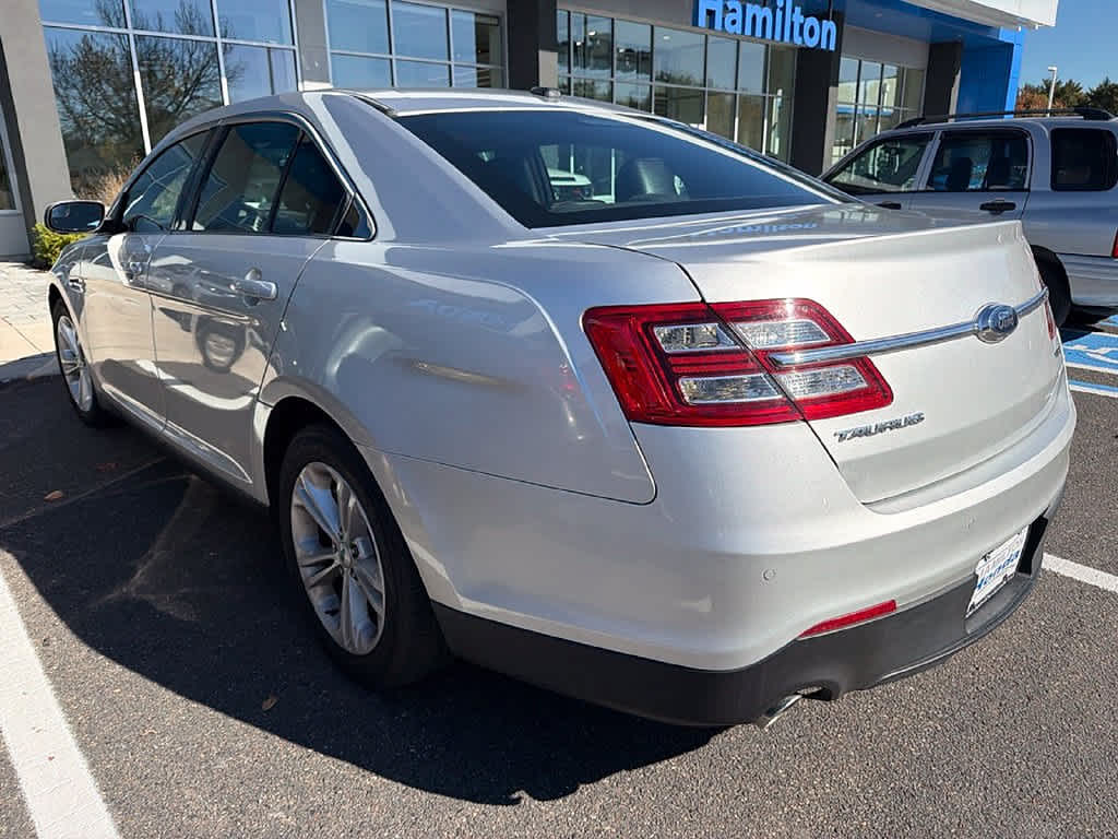 2017 Ford Taurus SEL