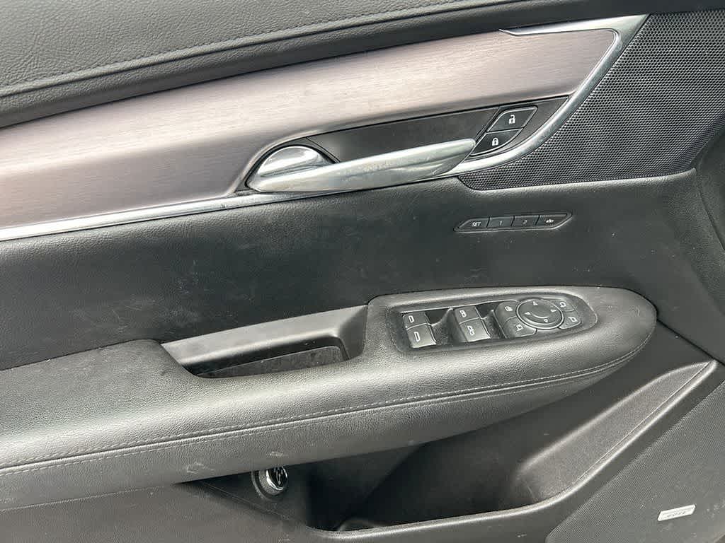 2017 Cadillac XT5 Luxury FWD