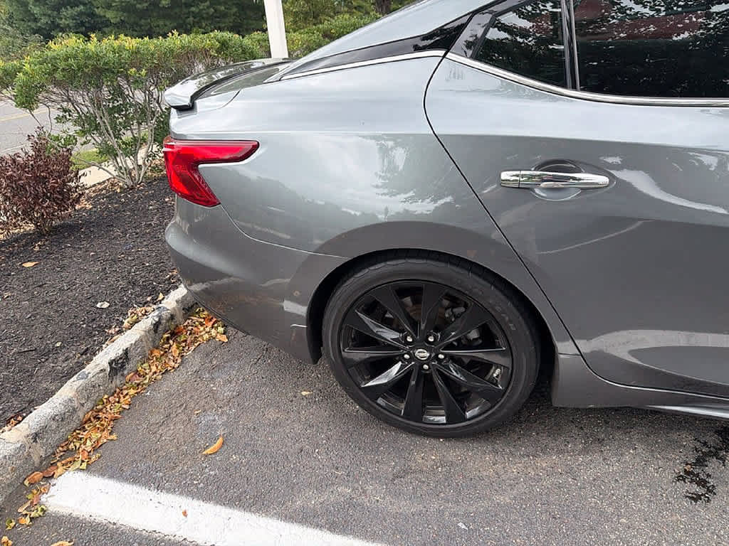 2017 Nissan Maxima SR