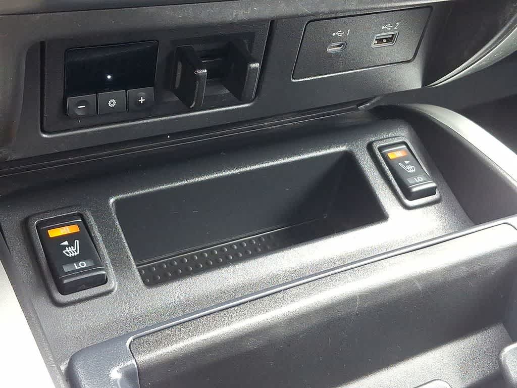 2021 Nissan Titan SL