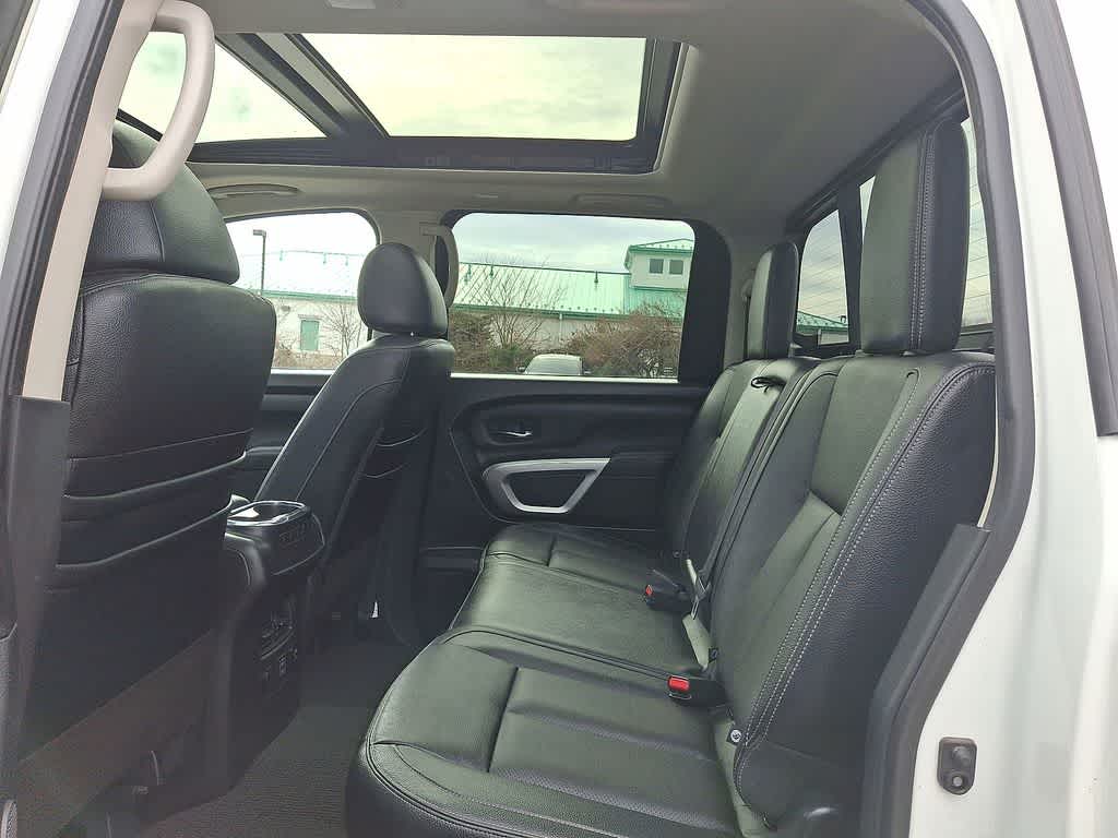 2021 Nissan Titan SL