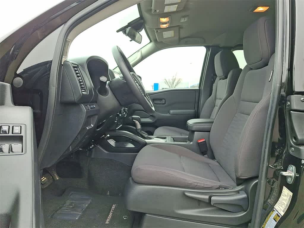 2022 Nissan Frontier S