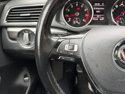 2016 Volkswagen Passat 1.8T SE