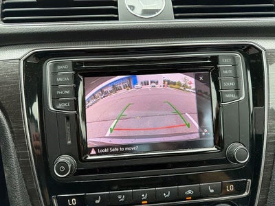 2016 Volkswagen Passat 1.8T SE