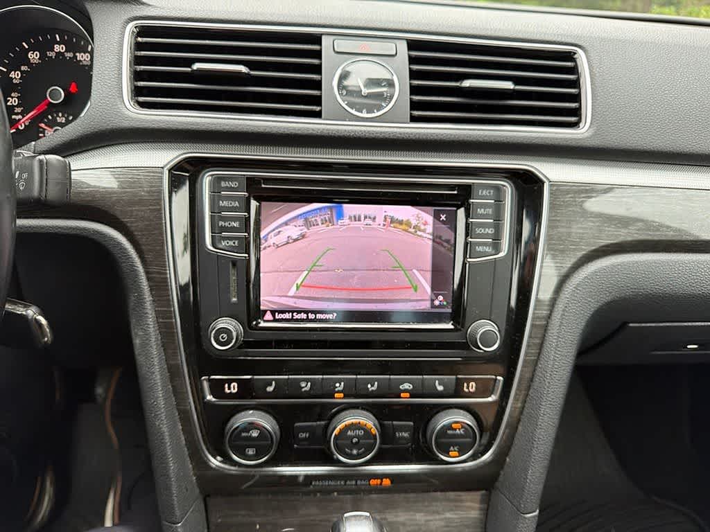 2016 Volkswagen Passat 1.8T SE