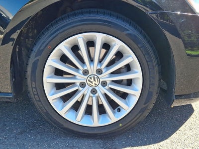 2016 Volkswagen Passat 1.8T SE