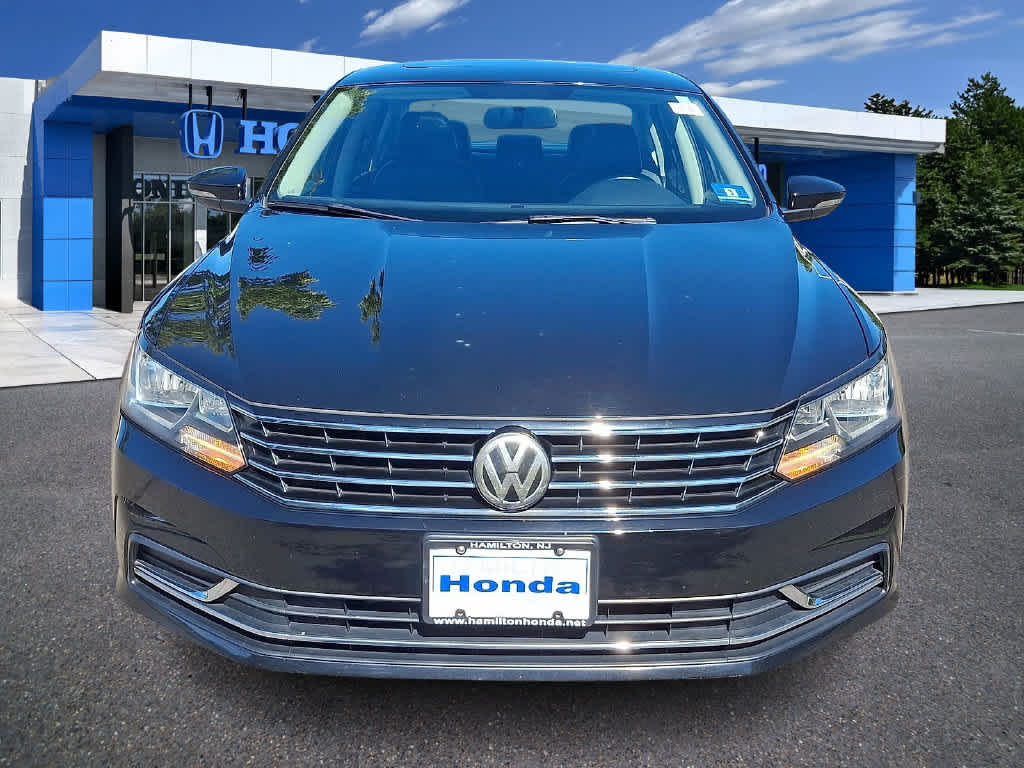 2016 Volkswagen Passat 1.8T SE