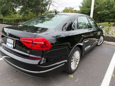 2016 Volkswagen Passat 1.8T SE