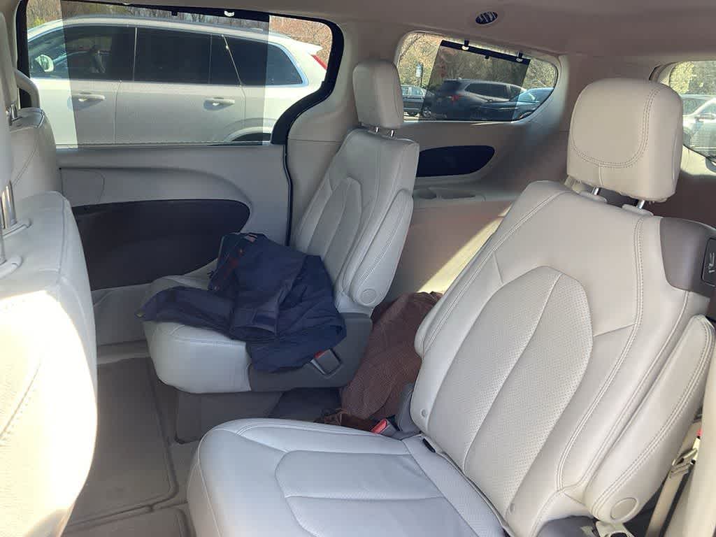 2020 Chrysler Pacifica Touring L