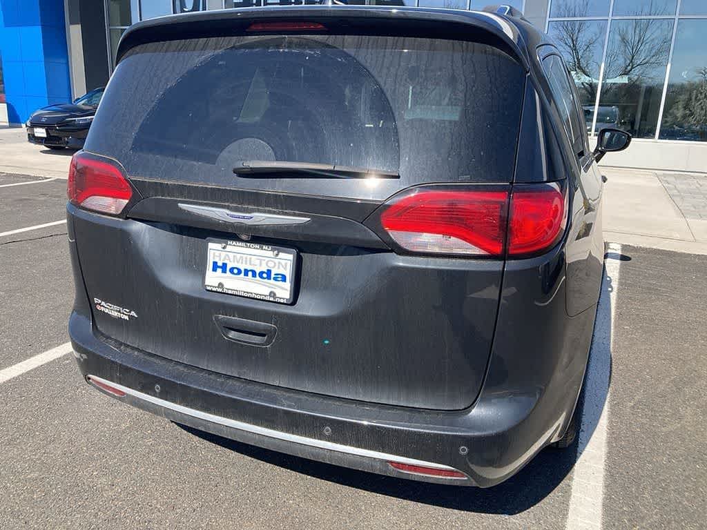 2020 Chrysler Pacifica Touring L