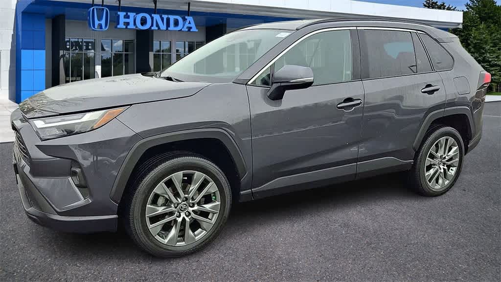 2022 Toyota RAV4 XLE Premium