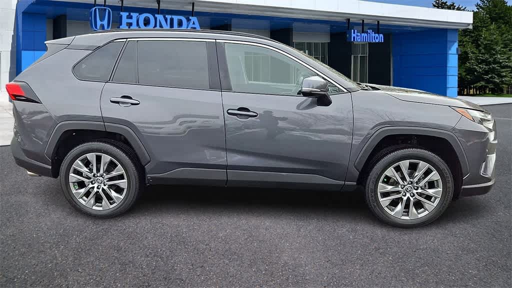 2022 Toyota RAV4 XLE Premium