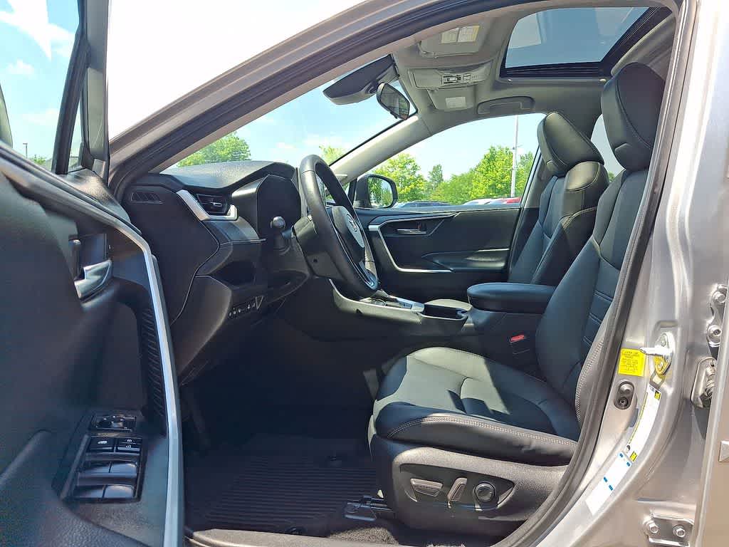 2021 Toyota RAV4 XLE Premium