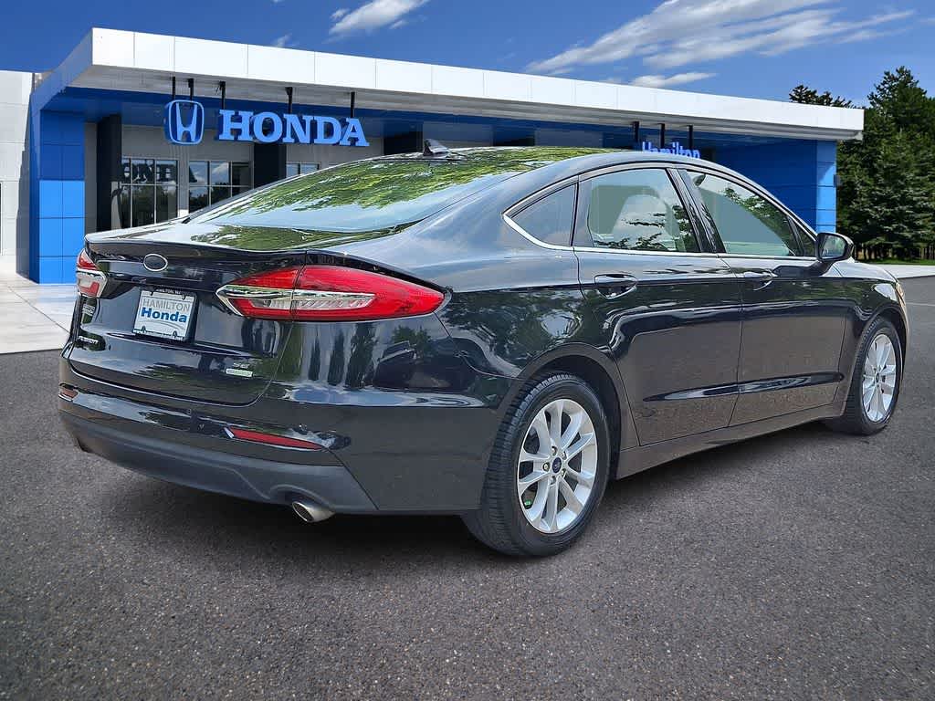 2020 Ford Fusion SE