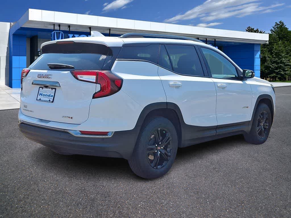 2024 GMC Terrain AT4