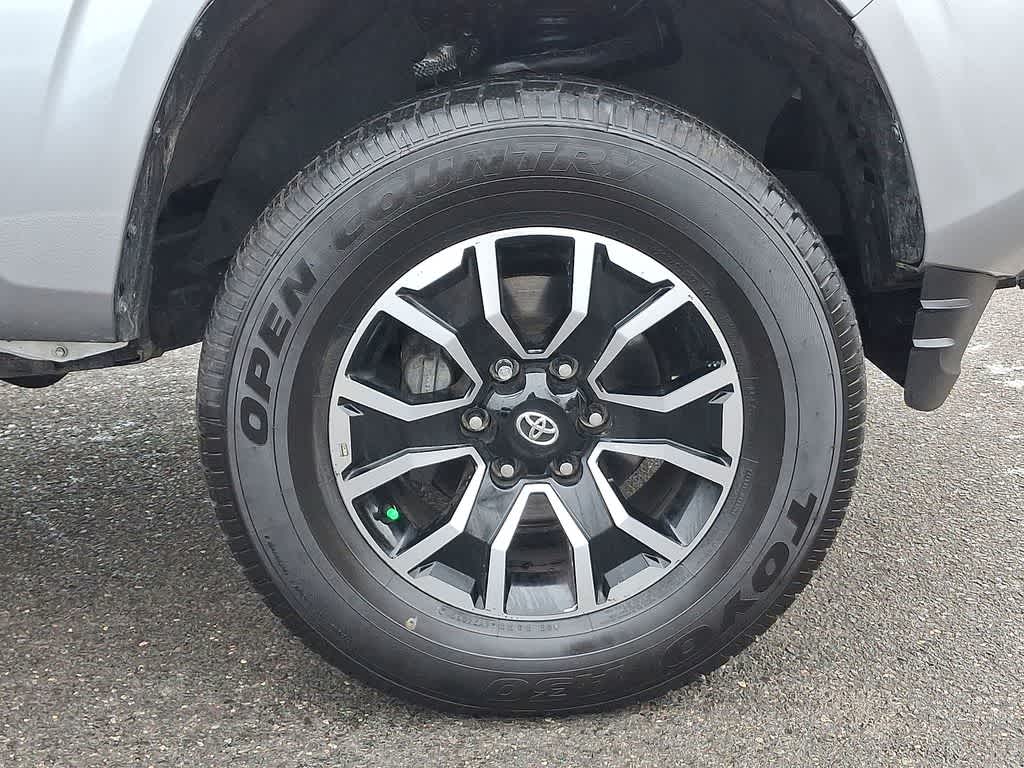 2022 Toyota Tacoma SR