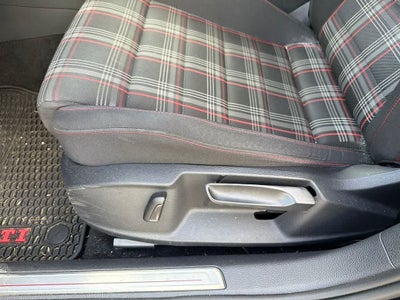 2021 Volkswagen Golf GTI S