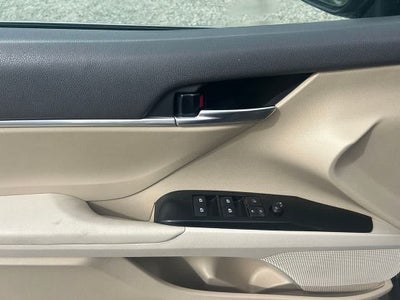 2018 Toyota Camry Hybrid LE