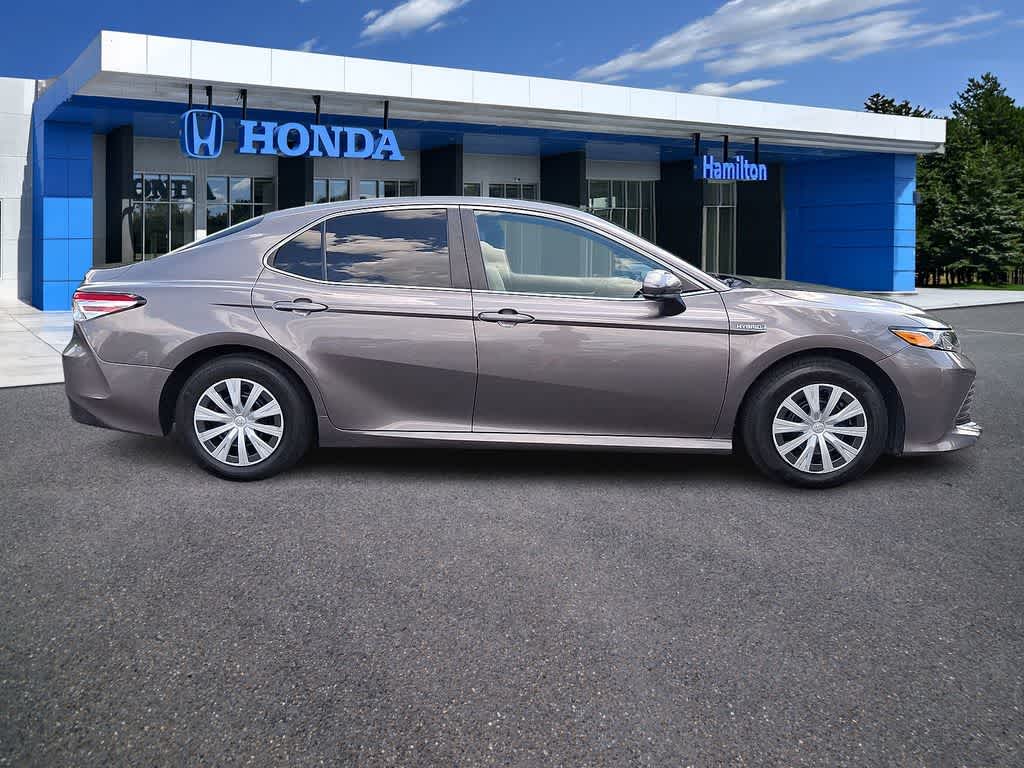 2018 Toyota Camry Hybrid LE