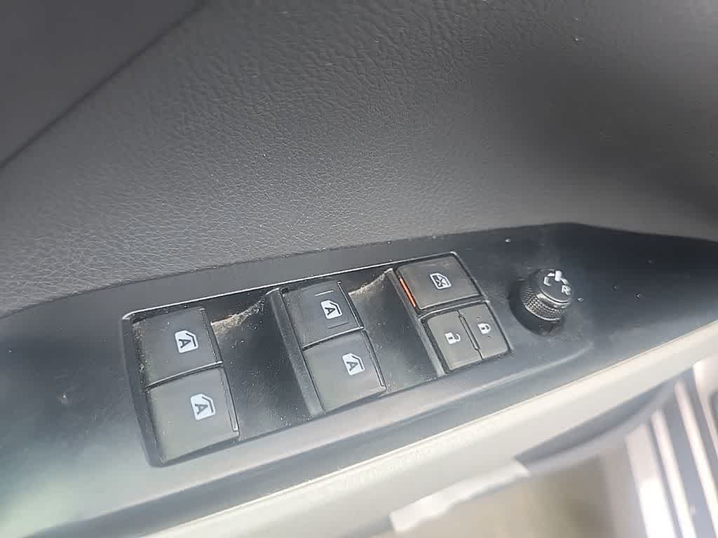 2019 Toyota Camry Hybrid LE