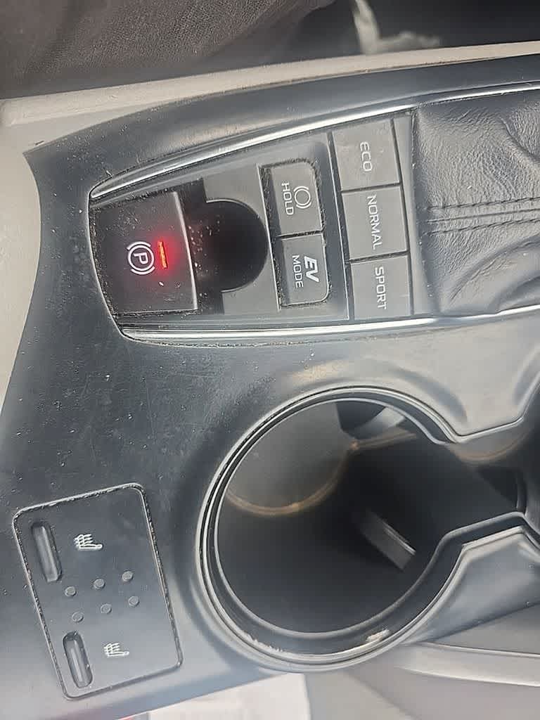 2019 Toyota Camry Hybrid LE