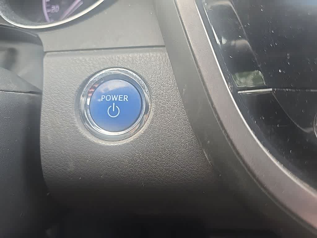 2019 Toyota Camry Hybrid LE
