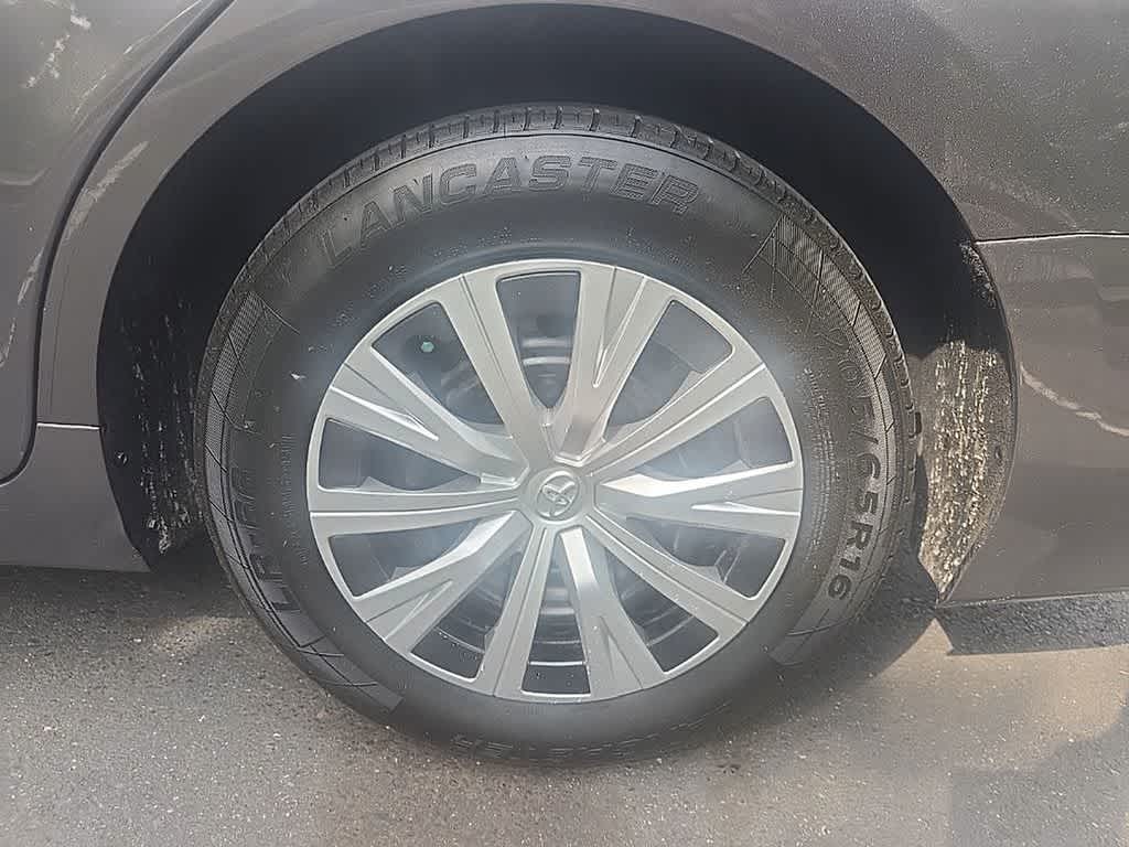 2019 Toyota Camry Hybrid LE