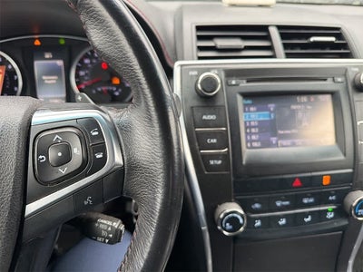 2017 Toyota Camry SE