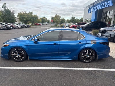 2020 Toyota Camry SE