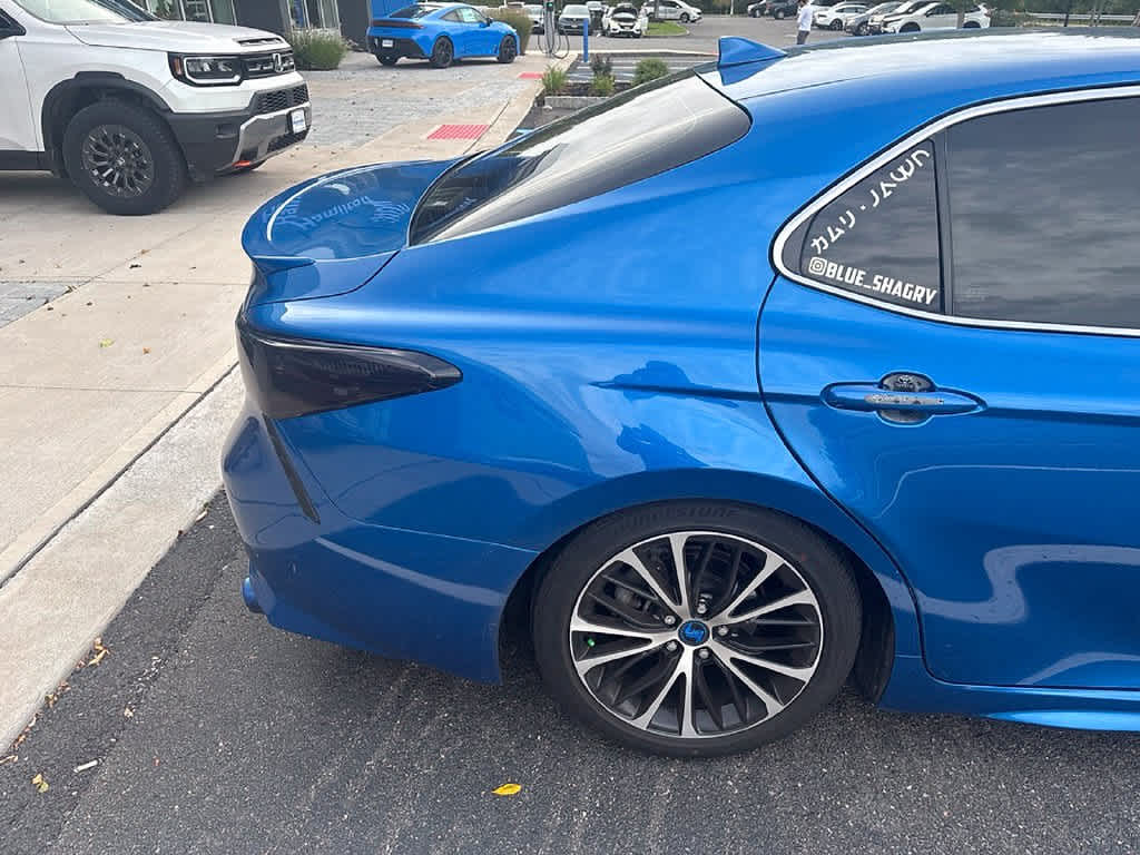 2020 Toyota Camry SE