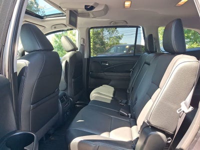 2022 Honda Pilot Touring 8-Passenger