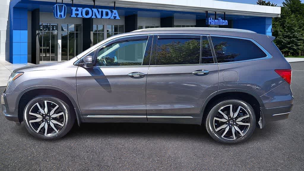 2022 Honda Pilot Touring 8-Passenger
