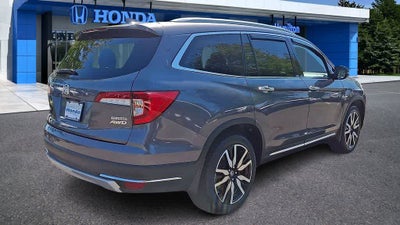 2022 Honda Pilot Touring 8-Passenger