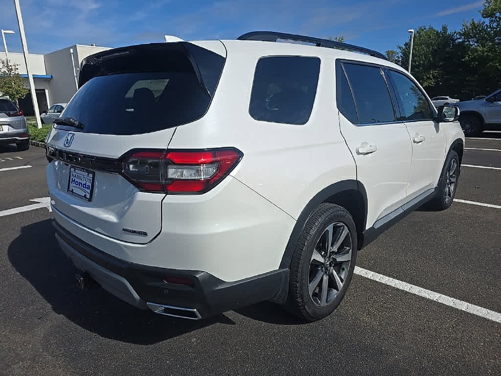 2024 Honda Pilot Touring