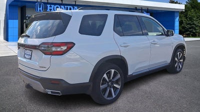 2024 Honda Pilot Touring