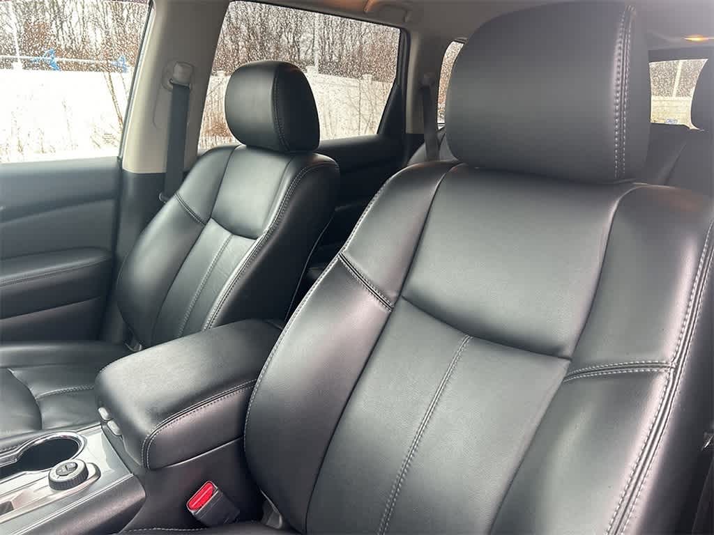 2017 Nissan Pathfinder SL