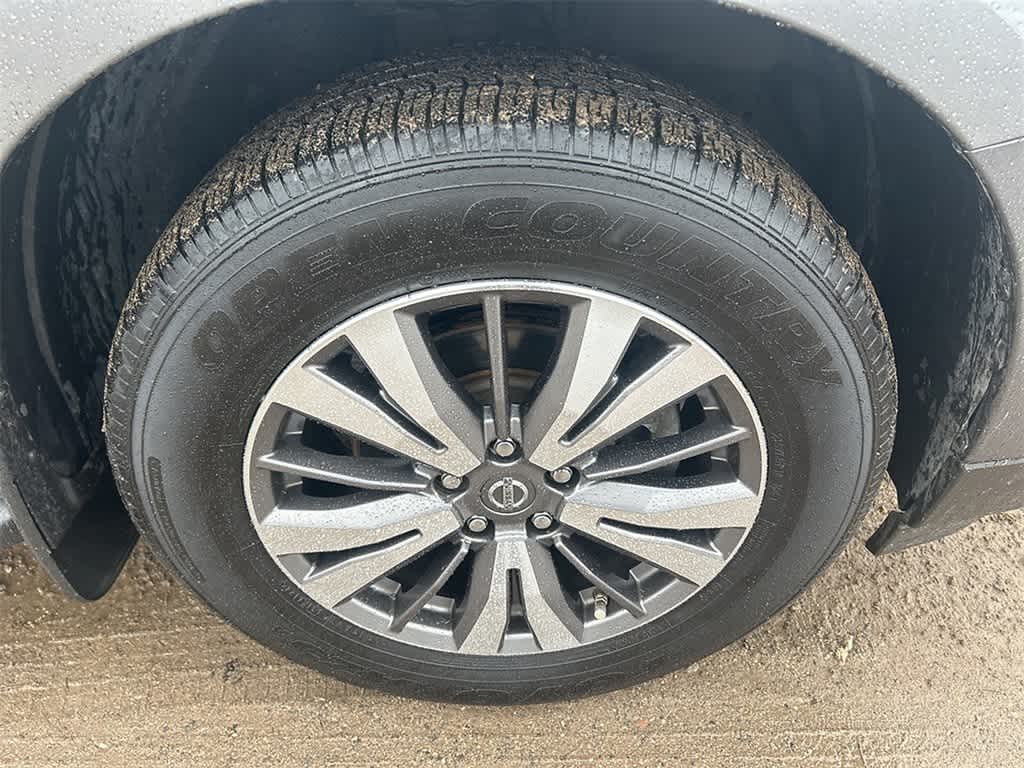 2017 Nissan Pathfinder SL