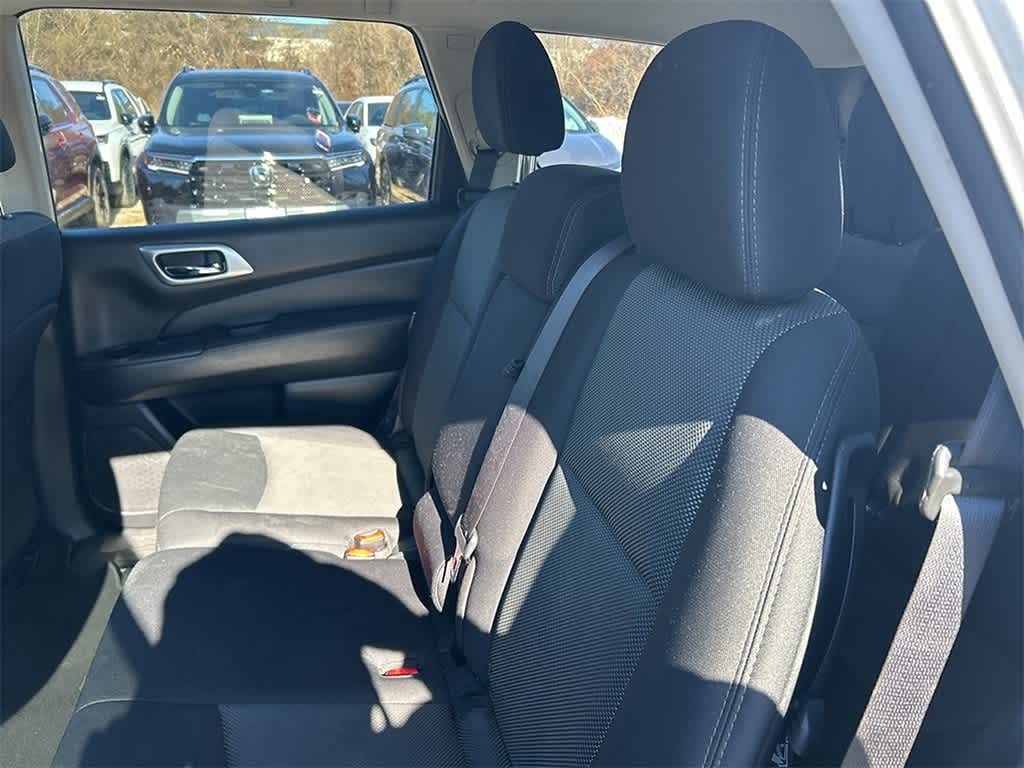 2018 Nissan Pathfinder SV