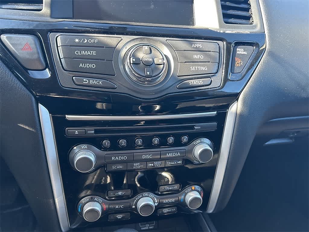 2018 Nissan Pathfinder SV