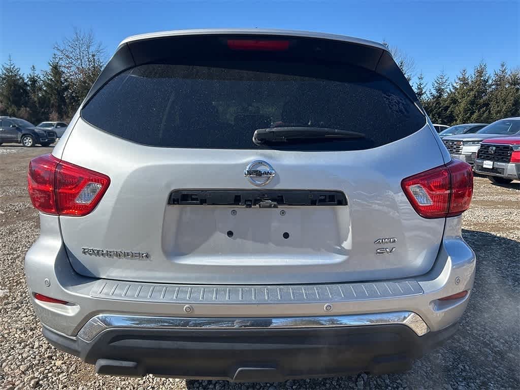 2018 Nissan Pathfinder SV