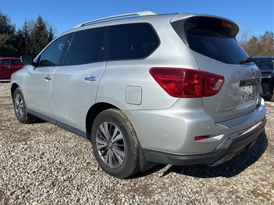 2018 Nissan Pathfinder SV