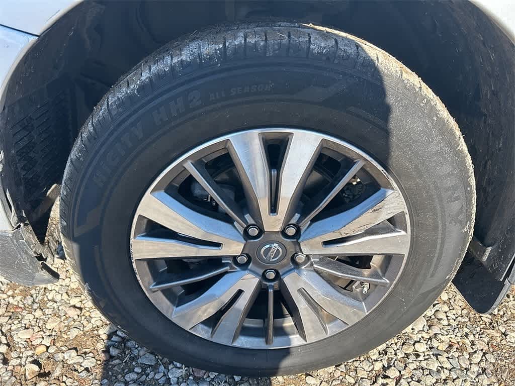 2018 Nissan Pathfinder SV