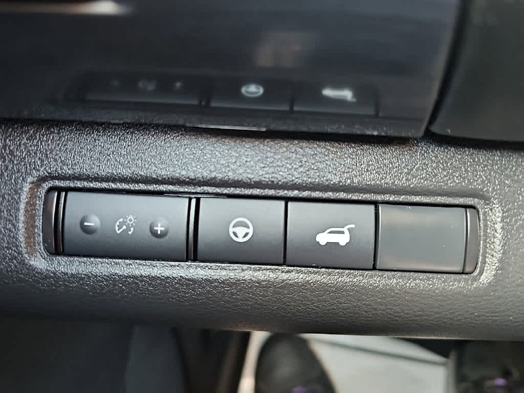 2024 Nissan Pathfinder Base