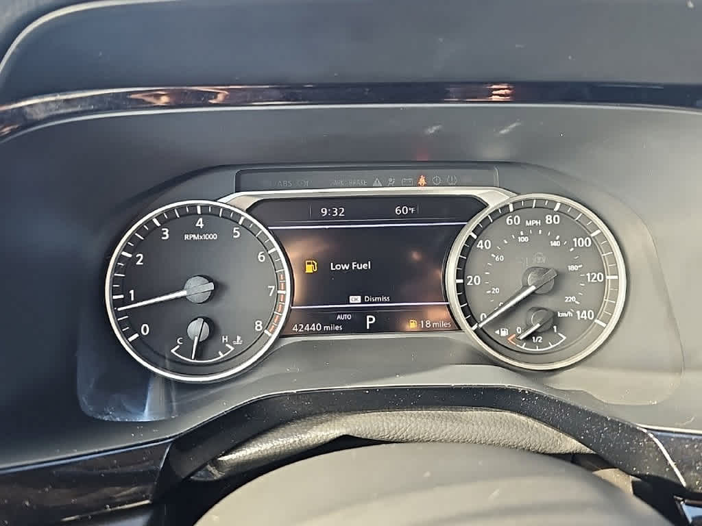 2024 Nissan Pathfinder Base