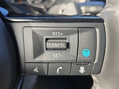 2024 Nissan Pathfinder Base
