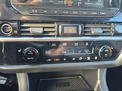 2024 Nissan Pathfinder Base
