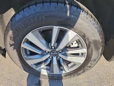 2024 Nissan Pathfinder Base